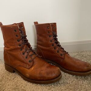 Frye leather caramel lace up combat boots size 8